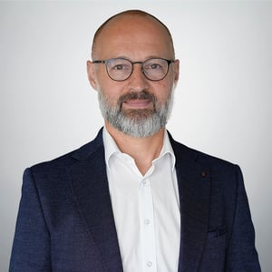 Portrait of Ralf Linha, member of the management team.