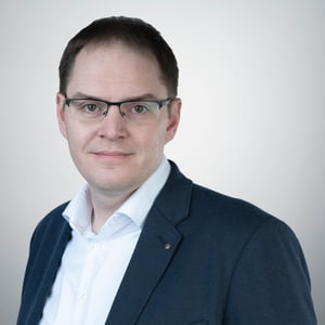 Portrait of Stephan Hoth, member of the management team.