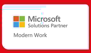 Logo „Microsoft Solutions Partner Modern Work“ auf weißem Hintergrund mit rotem Rahmen.